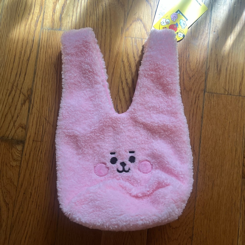 B21 BTS Line Friends fuzzy small bag